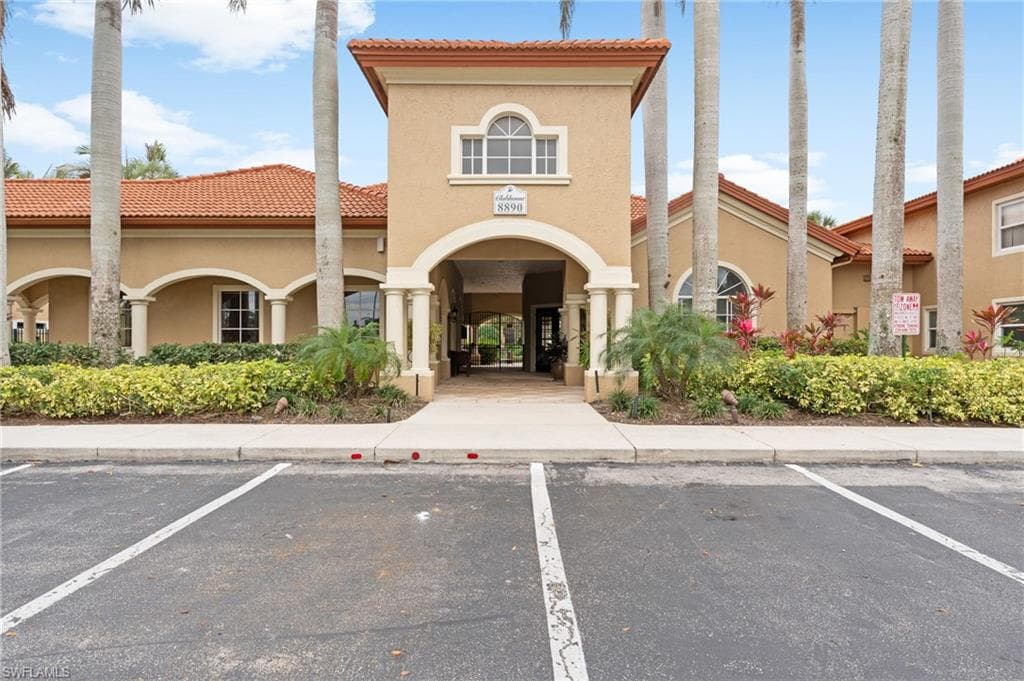 8940 Colonnades CT E 734-21
