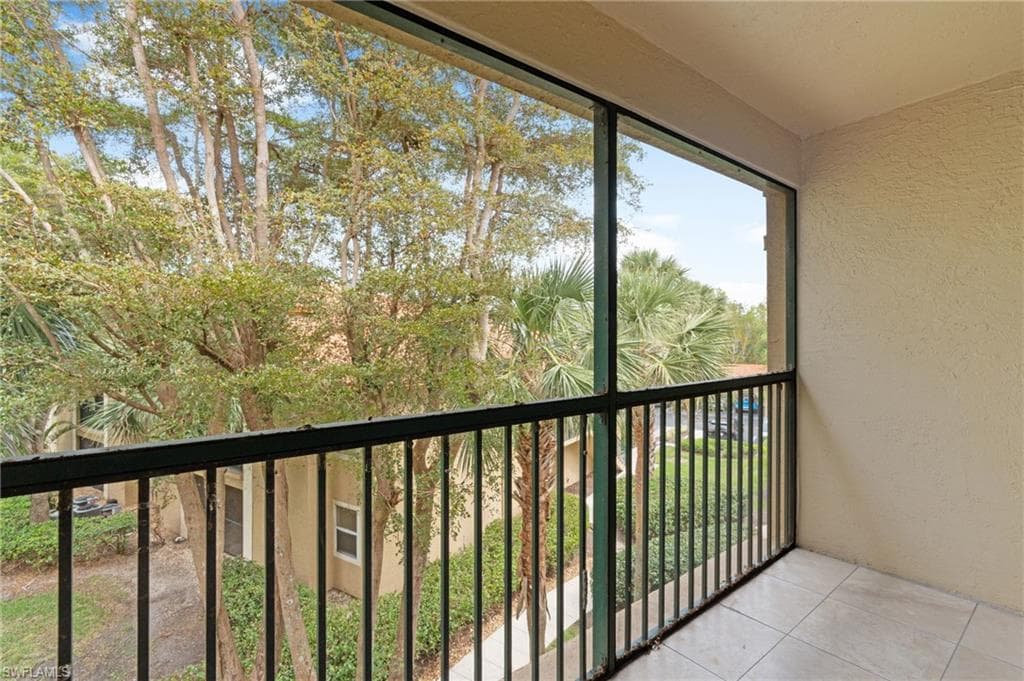 8940 Colonnades CT E 734-6