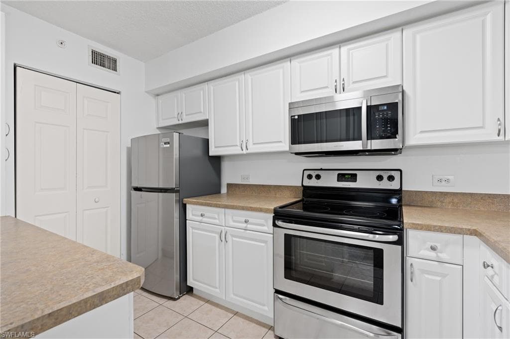 8940 Colonnades CT E 734-2