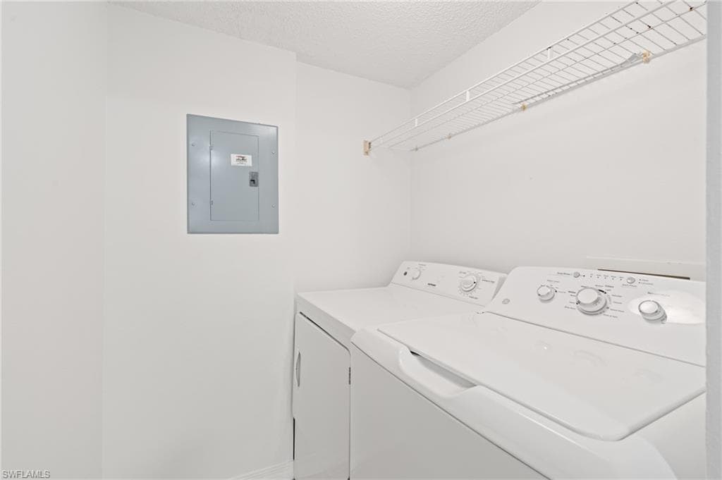 8940 Colonnades CT E 734-18