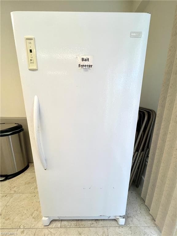 60 Pelican ST W 202-16