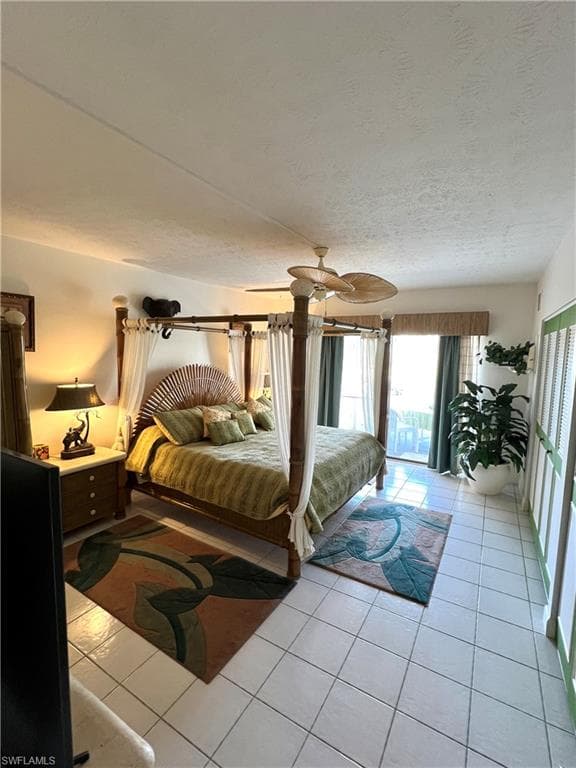 60 Pelican ST W 202-6