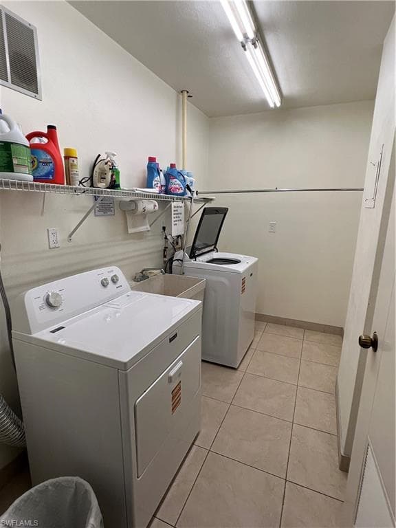 60 Pelican ST W 202-20