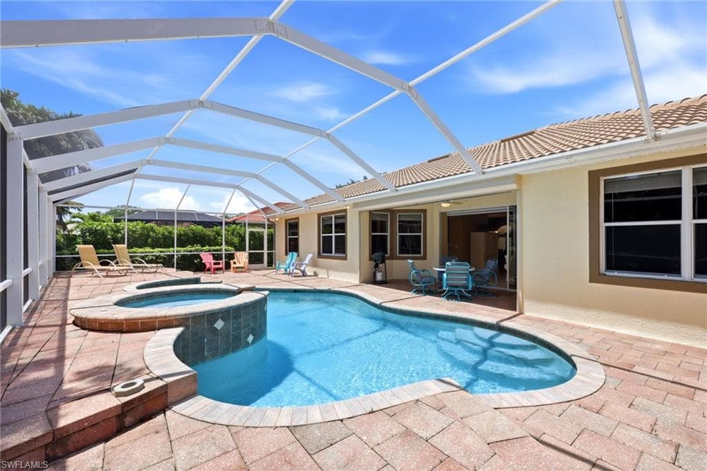 3951 Ruxton RD-12