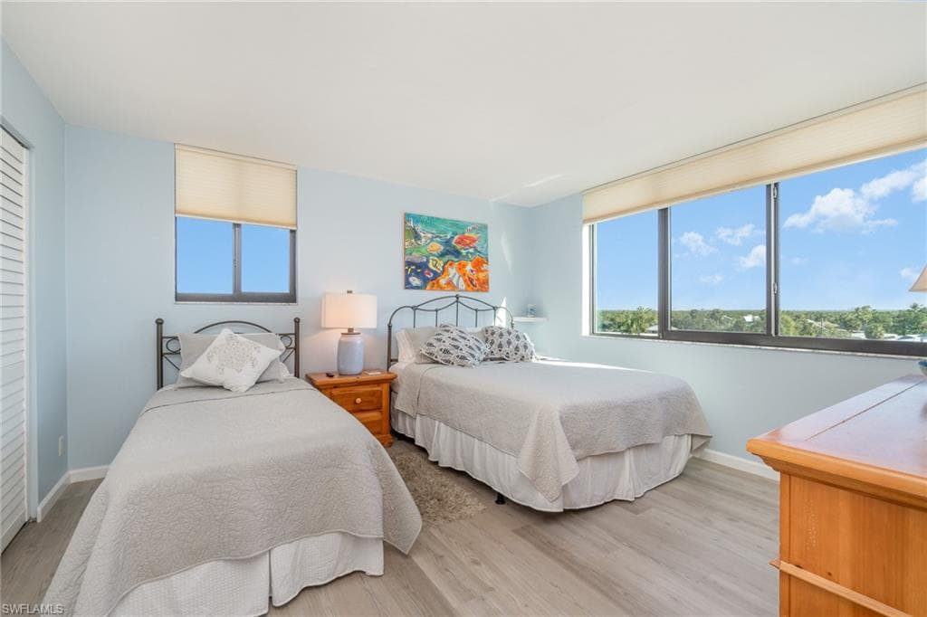 2810 Estero BLVD 511-18