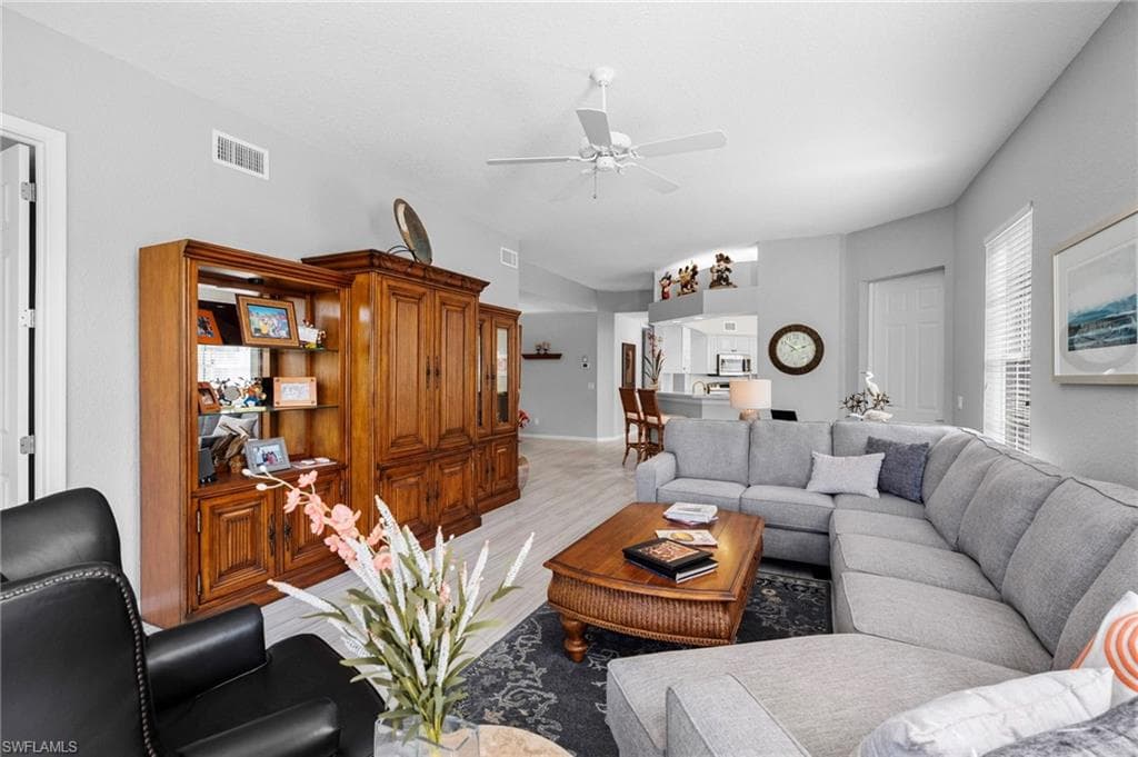 1896 Seville BLVD 1711-7