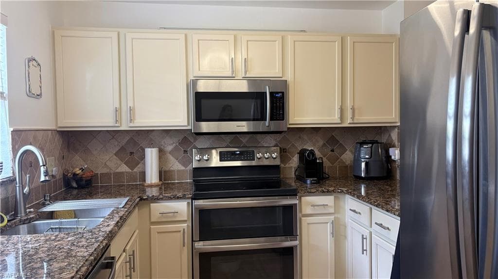 9064 Gervais CIR 105-12