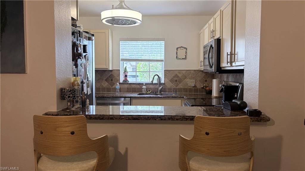 9064 Gervais CIR 105-11