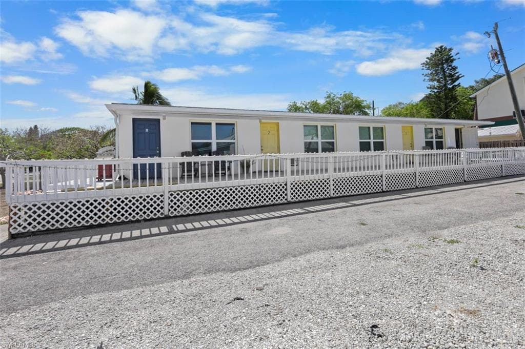 407 Mango AVE 1-16
