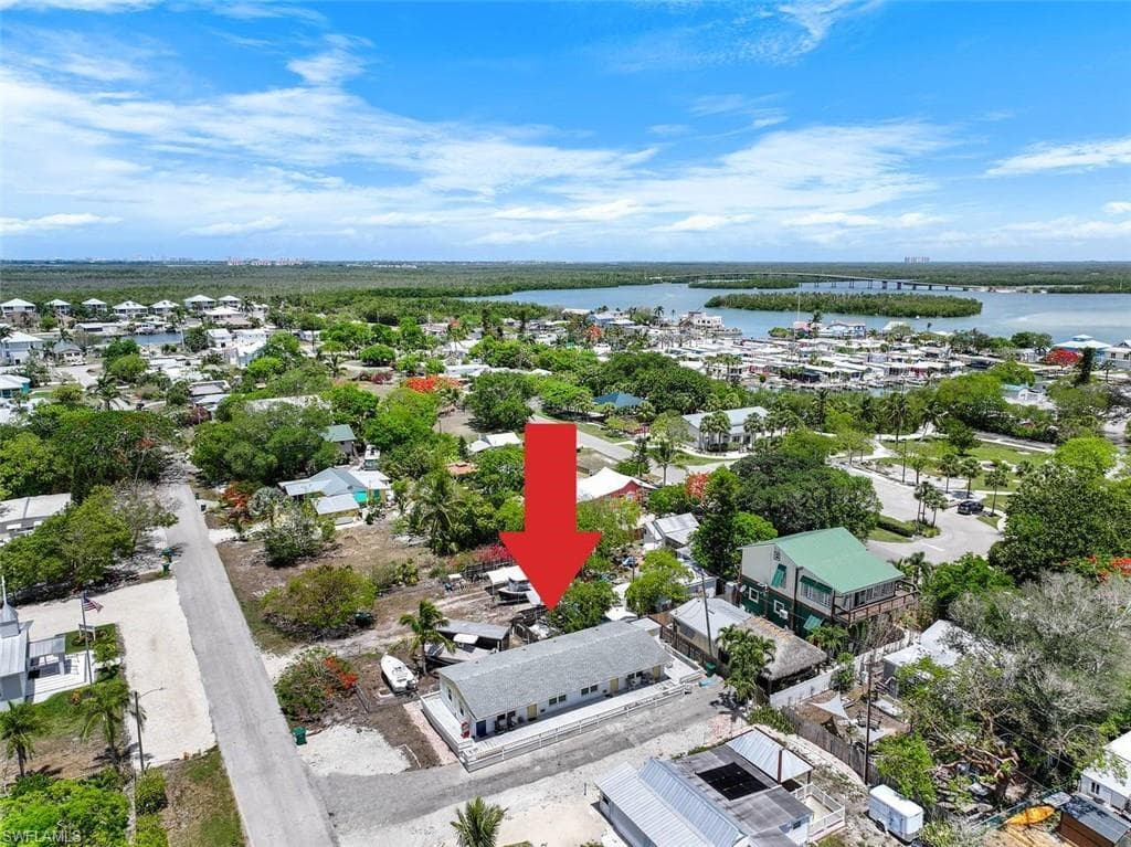 407 Mango AVE 1-19
