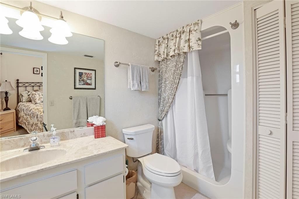 84 Georgetown BLVD 84-10