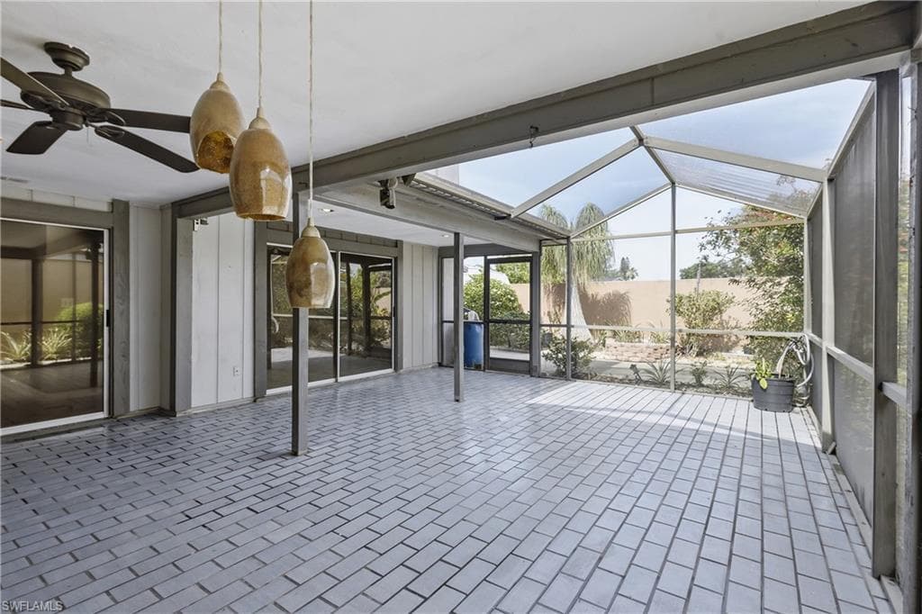 9753 Maplecrest CIR-26