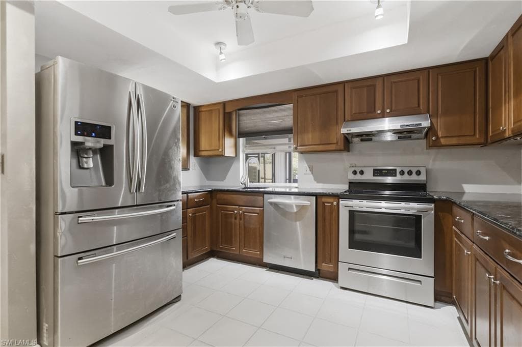 9753 Maplecrest CIR-11