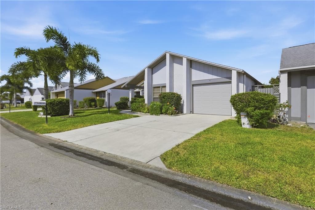 9753 Maplecrest CIR-6