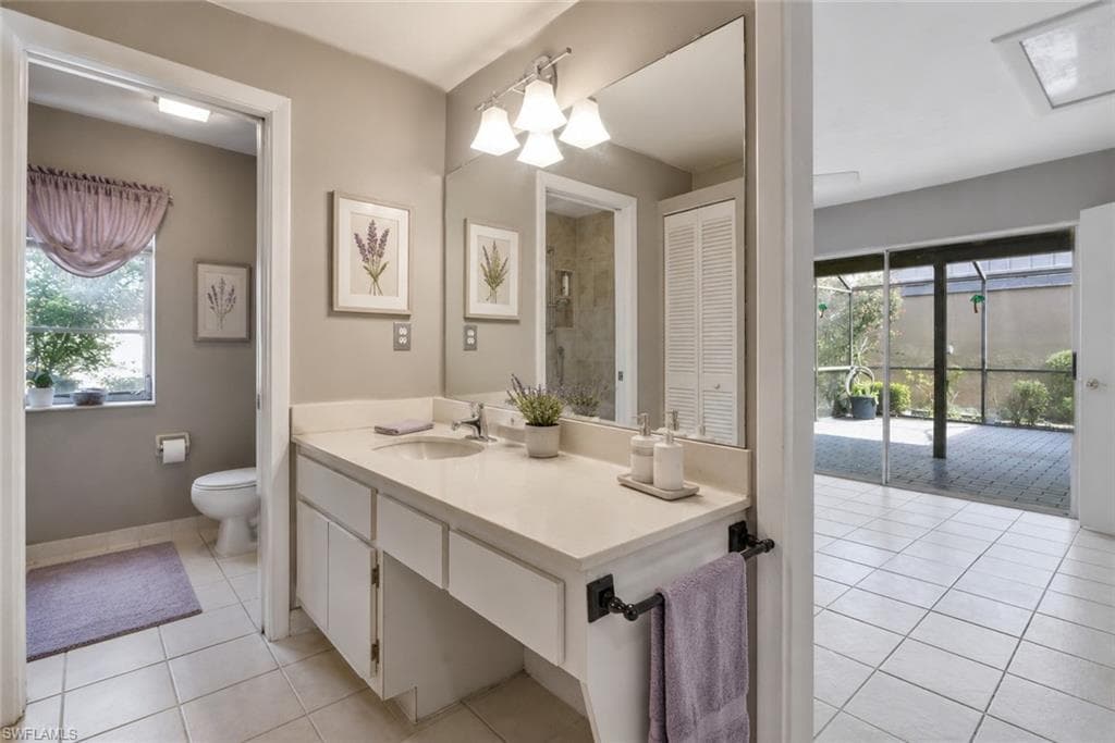 9753 Maplecrest CIR-18