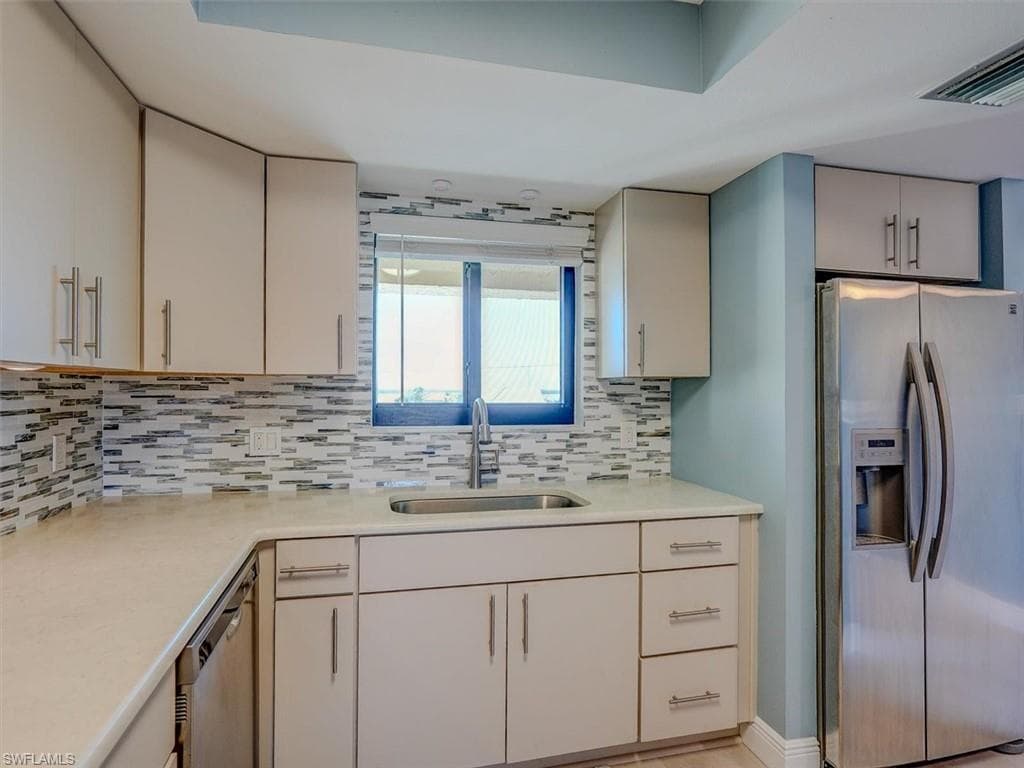 6100 Estero BLVD 5D-15