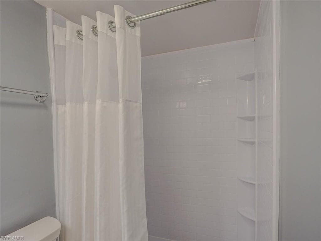 6100 Estero BLVD 5D-28