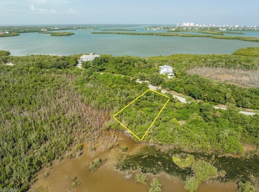 822 Whiskey Creek DR-5