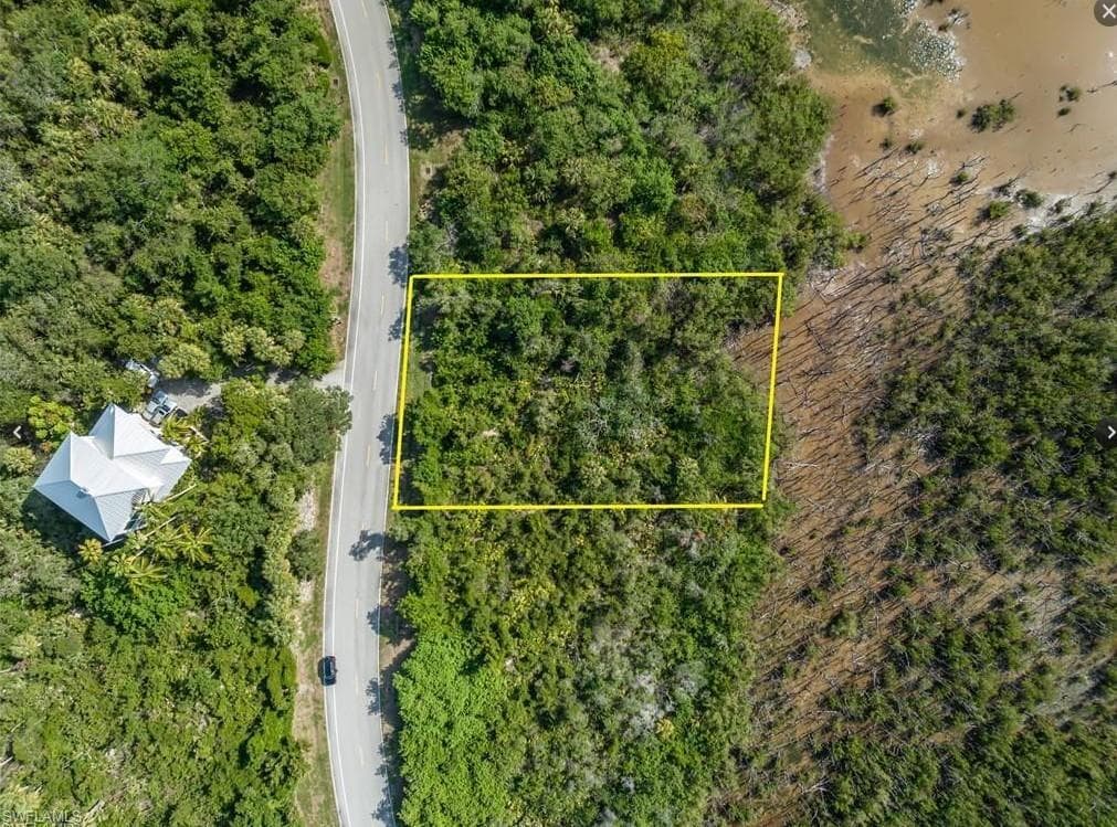 822 Whiskey Creek DR-12
