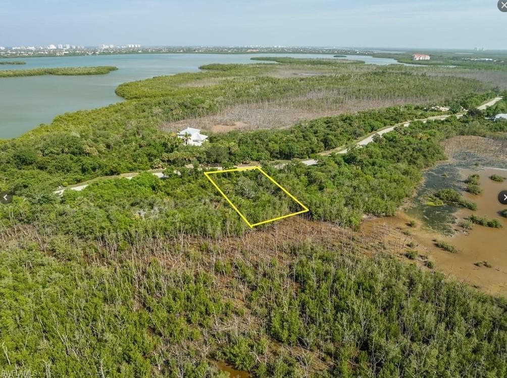 822 Whiskey Creek DR-6