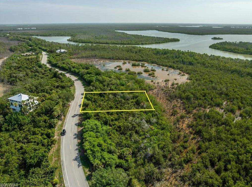 822 Whiskey Creek DR-2