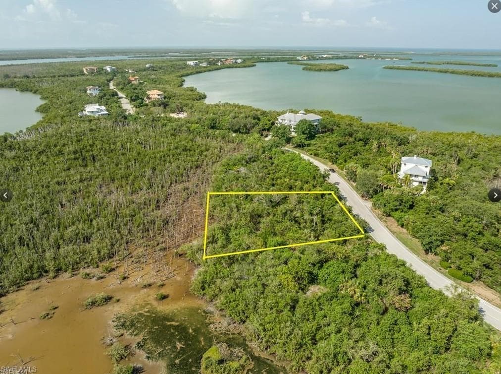 822 Whiskey Creek DR-4