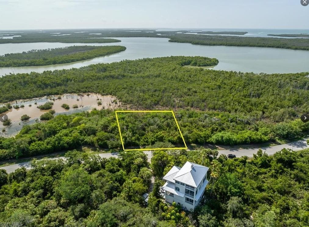 822 Whiskey Creek DR-7