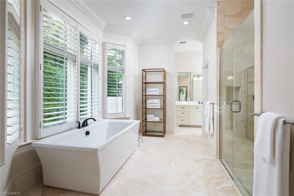 2595 Half Moon WALK-20