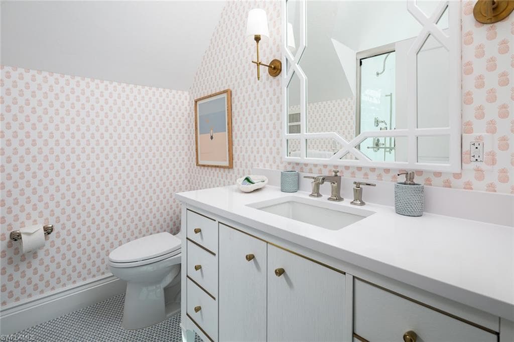 2595 Half Moon WALK-25