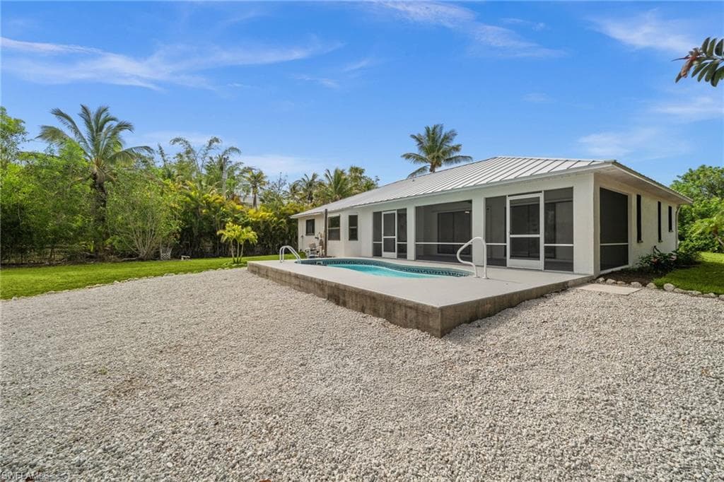 5563 Bay Point RD-22