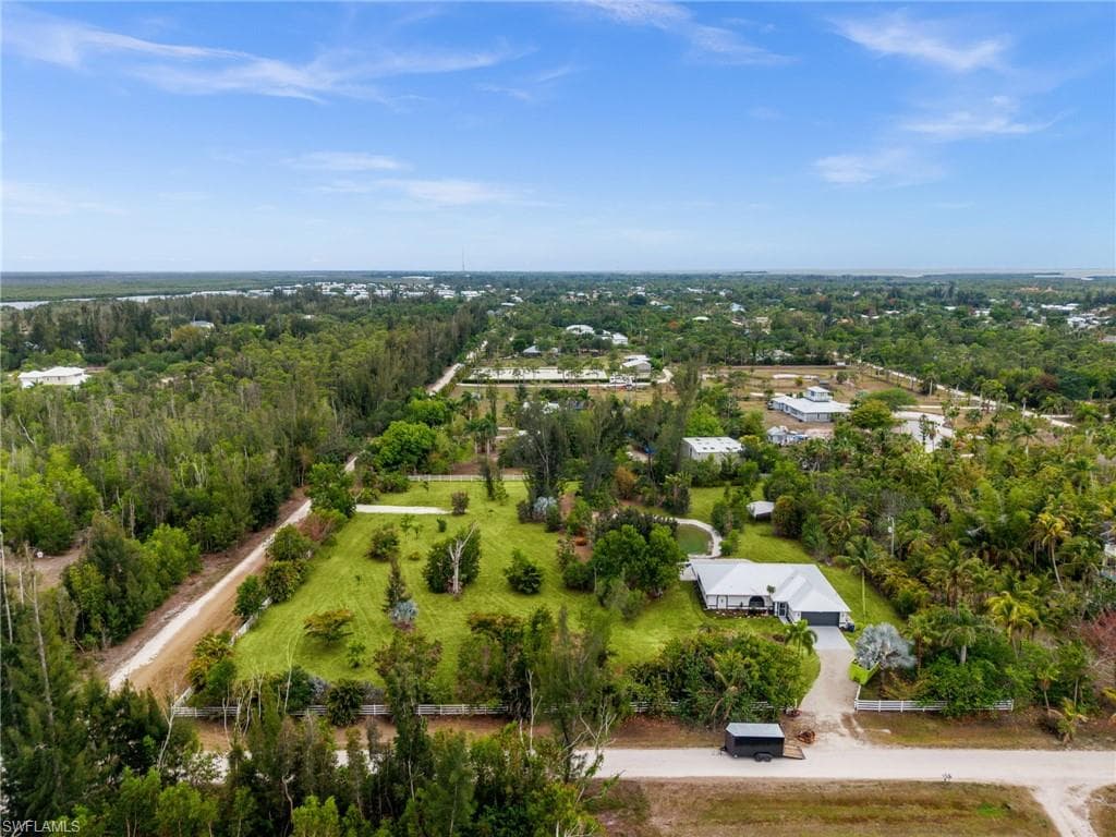 5563 Bay Point RD-16
