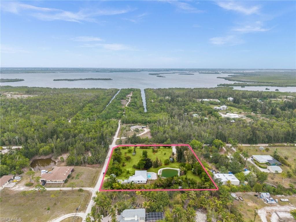 5563 Bay Point RD-15