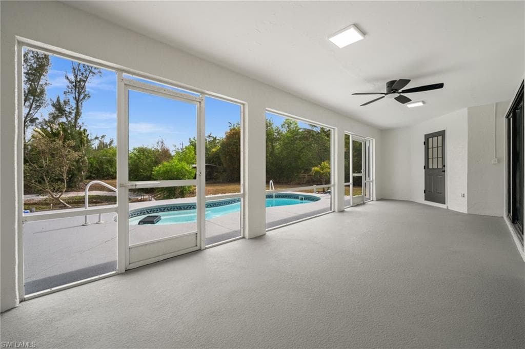 5563 Bay Point RD-23