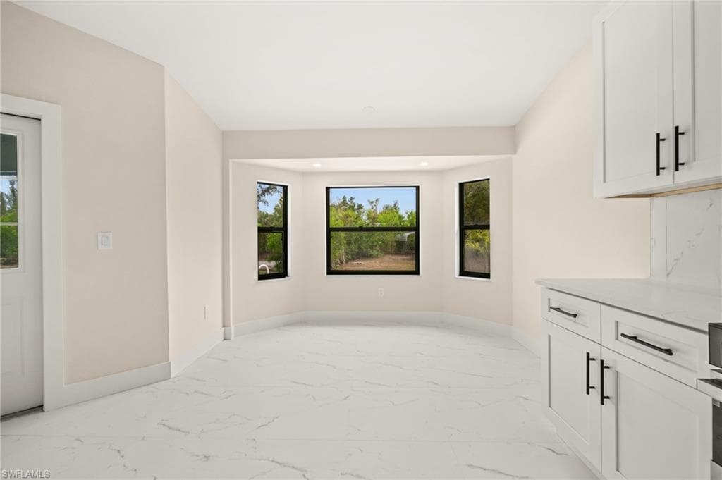 5563 Bay Point RD-32