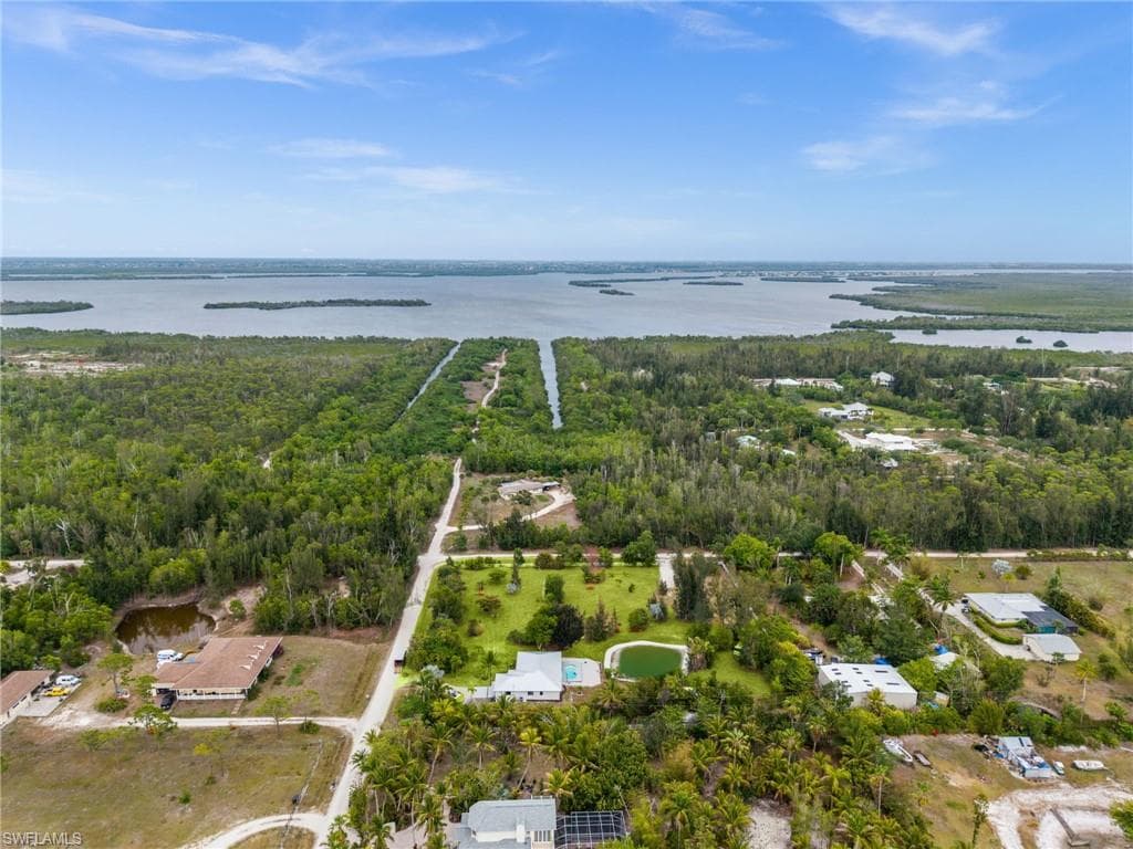 5563 Bay Point RD-17