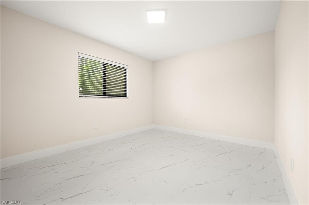 5563 Bay Point RD-38