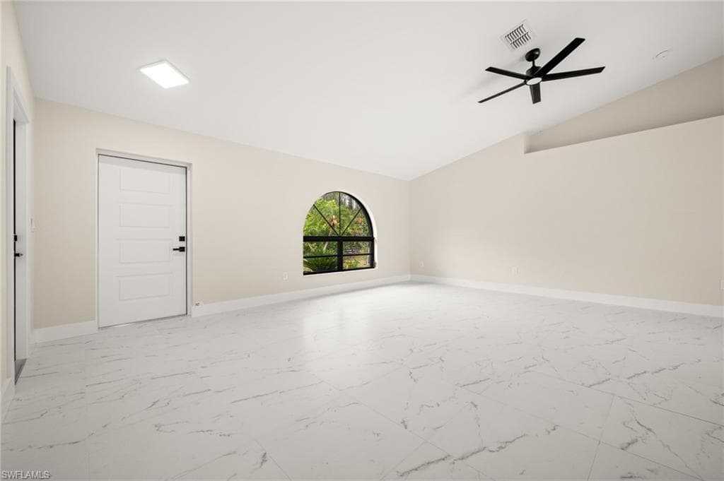 5563 Bay Point RD-28