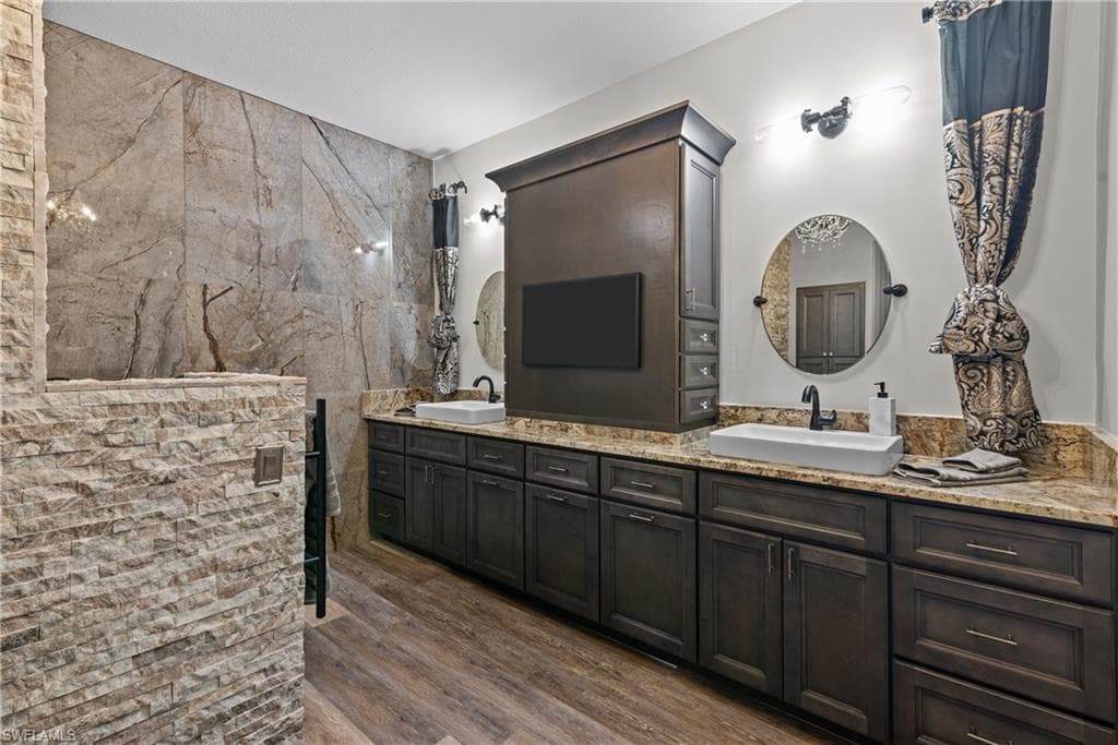 4235 SE 20th PL A405-16