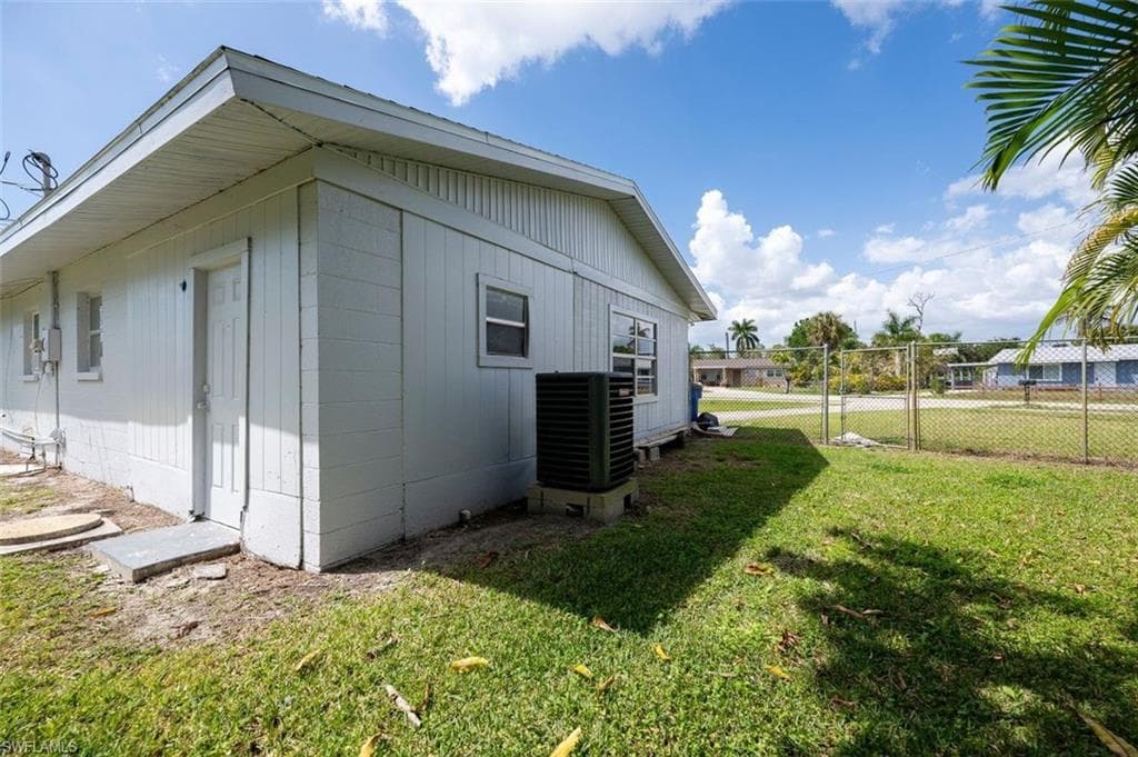 4631 New Haven DR-4