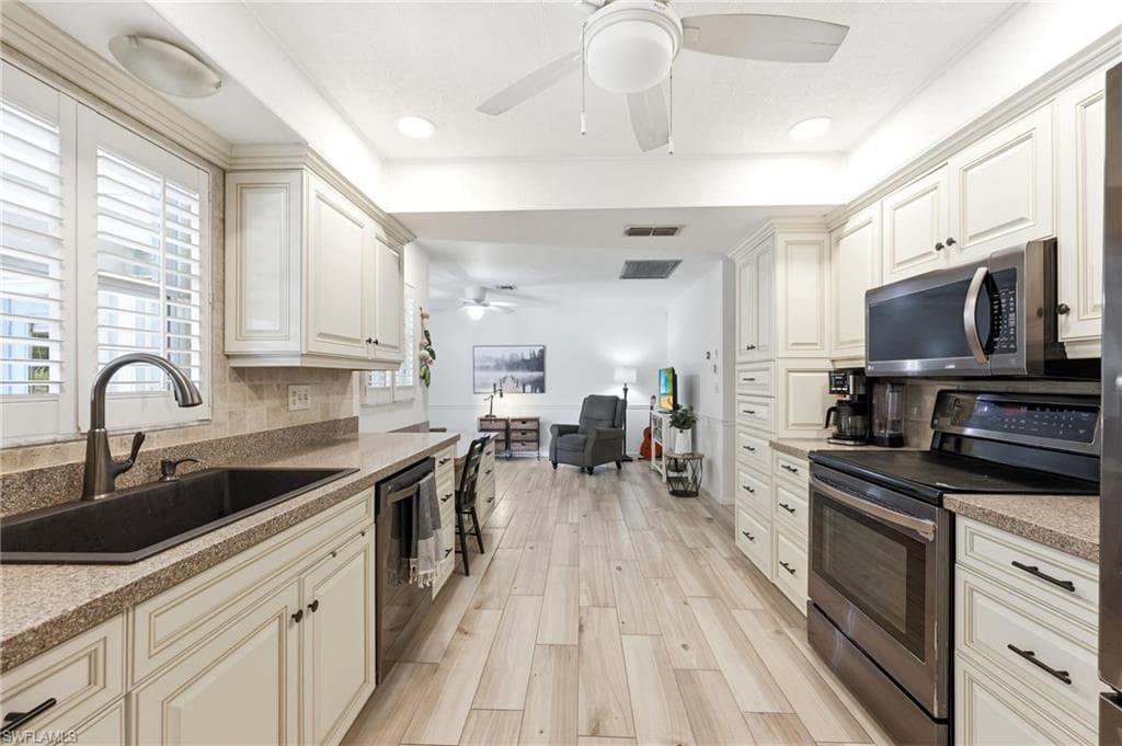 720 Meyer DR-7