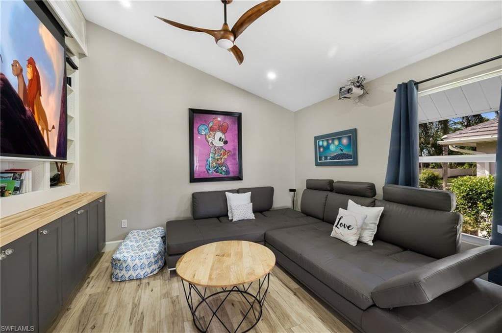 5100 Harborage DR-5