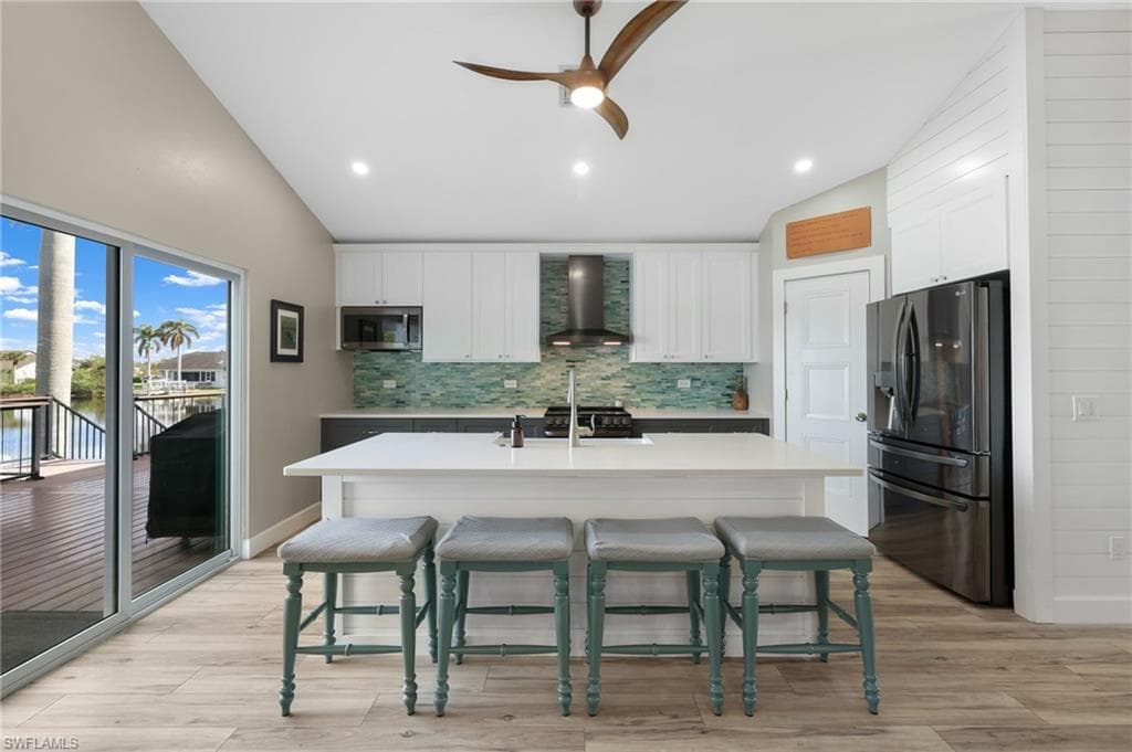 5100 Harborage DR-12