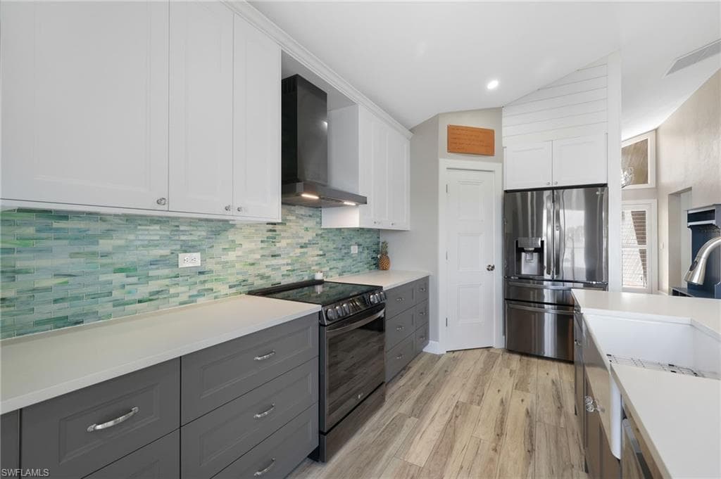 5100 Harborage DR-10