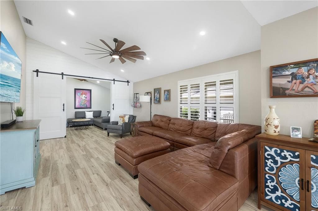 5100 Harborage DR-3