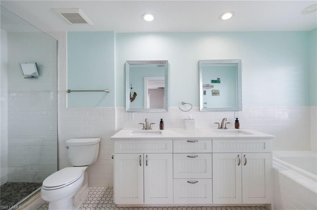 5100 Harborage DR-24