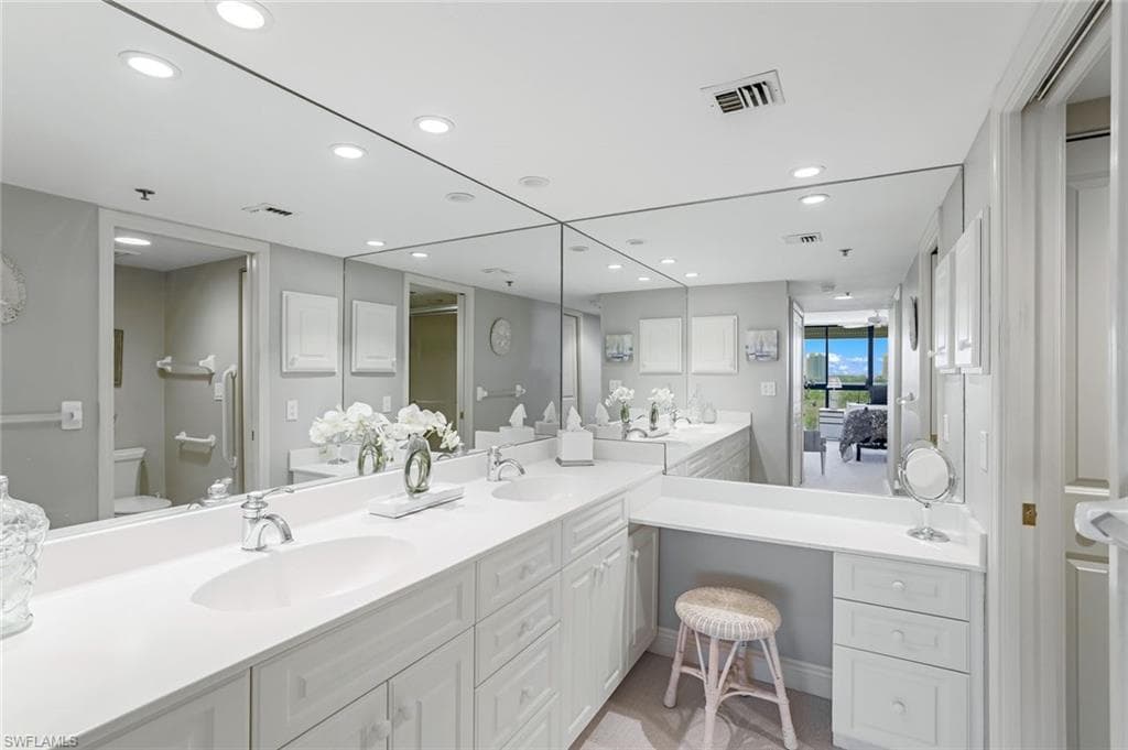 26235 Hickory BLVD 7B-16