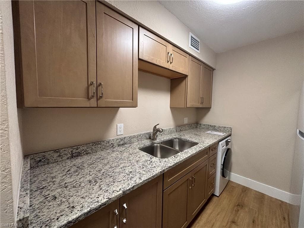 5327 Summerlin RD 2709-5
