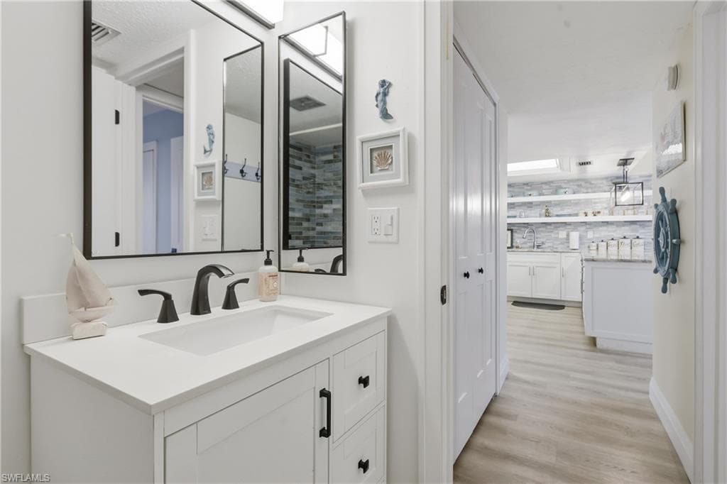 3371 N Key DR 105-27
