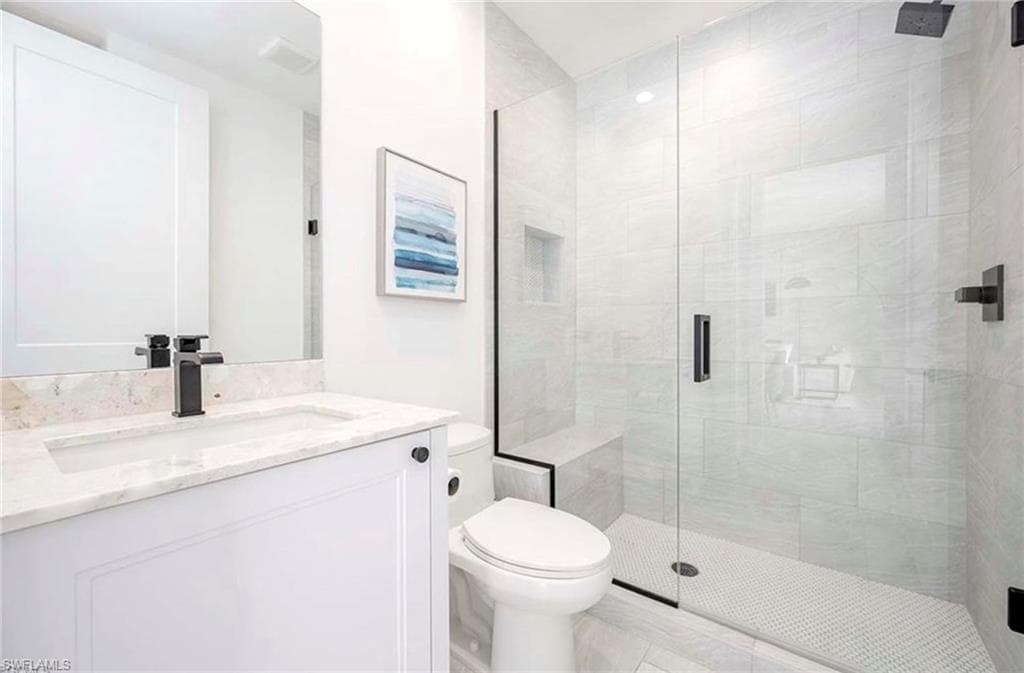 1111 Central AVE 403-18