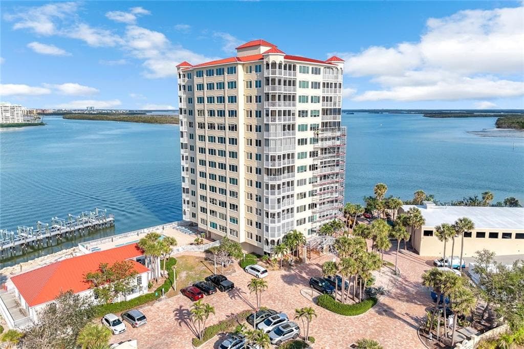 8751 Estero BLVD 1202-31